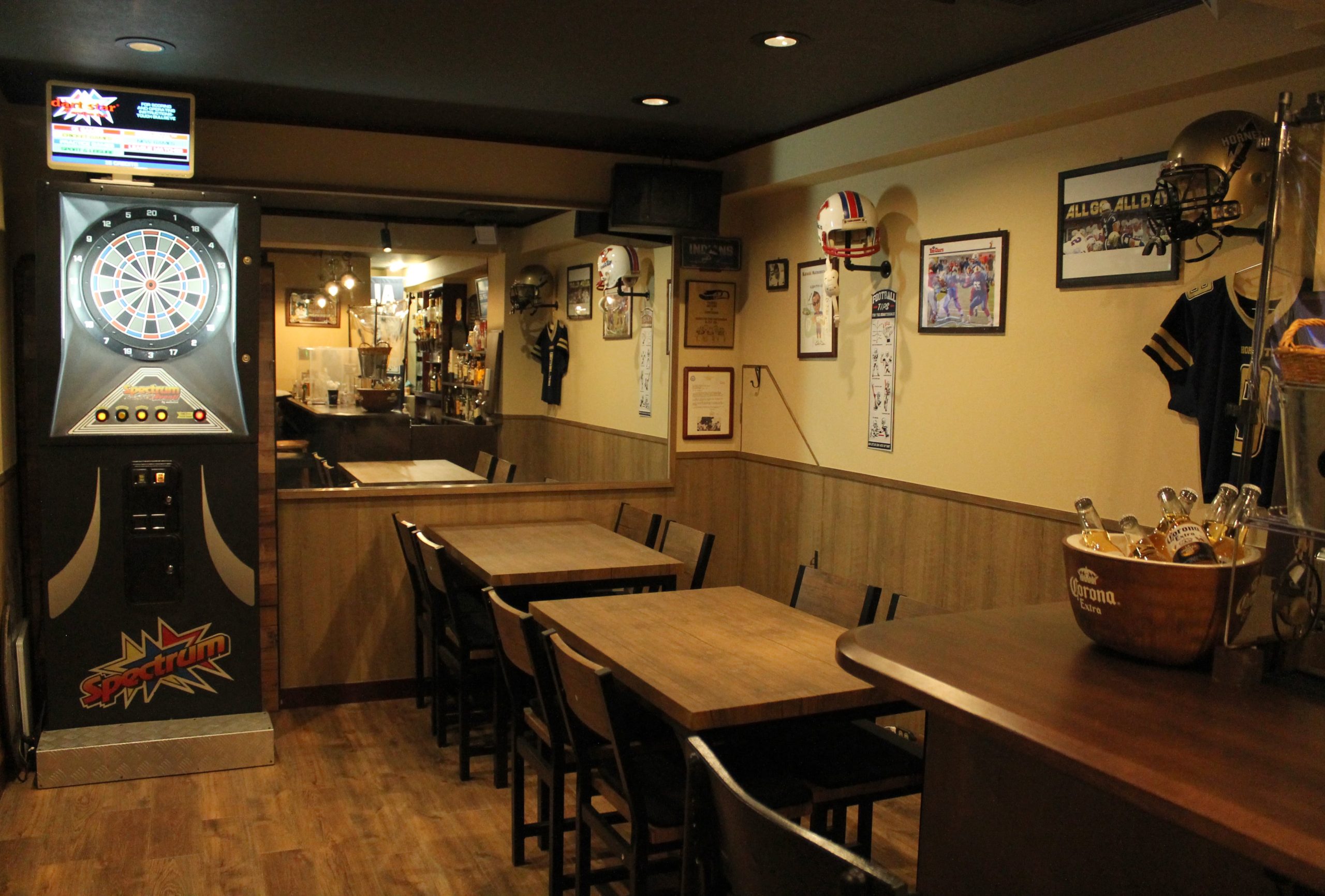 BOBBY'S BAR